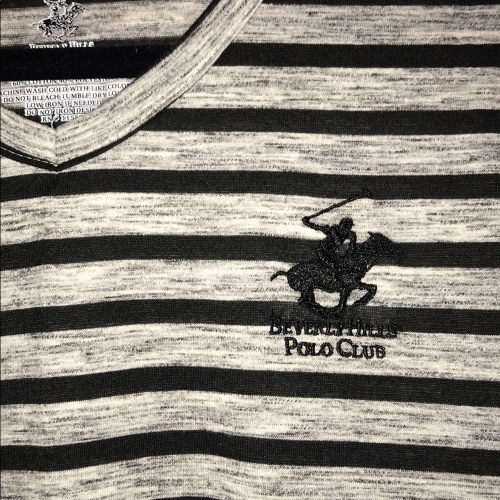 Women’s polo Vneck